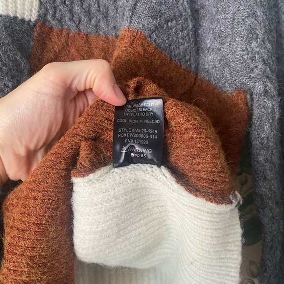 Wishlist Color-block Cable-knit Turtleneck Sweater size S/M - Picture 3 of 6